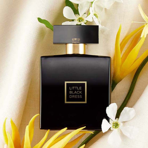 Apă de parfum Avon Little Black Dress 50 ml – floral-orientală pentru femei, cu note de ciclamen, ylang-ylang și prune, ideală pentru eleganță și rafinament în orice ocazie [1]