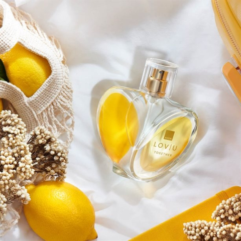 Apă de parfum Avon Lov|U Together 50 ml – floral-fructată pentru femei, cu note de mandarină, iasomie și mosc, un parfum tineresc și optimist, perfect pentru zi cu zi [2]