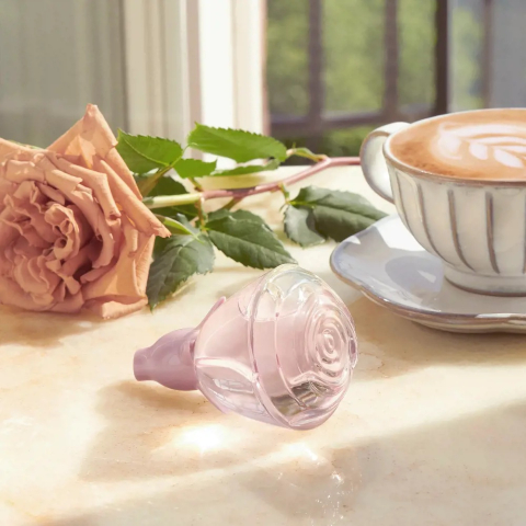 Apa de parfum Volare Tender Oriflame 50 ml, parfum romantic ultra-feminin cu trandafir cremos Latte Rose si accente lemnoase reconfortante [7]