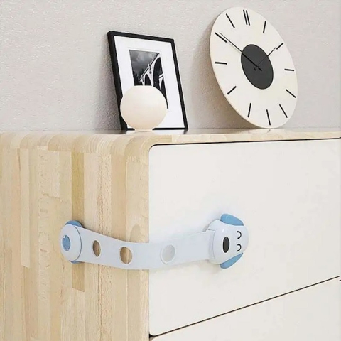 Blocator siguranta copii, albastru 24 x 5 cm, inchidere reglabila flexibila cu model catel, protectie pentru dulapuri, sertare si mobilier [1]