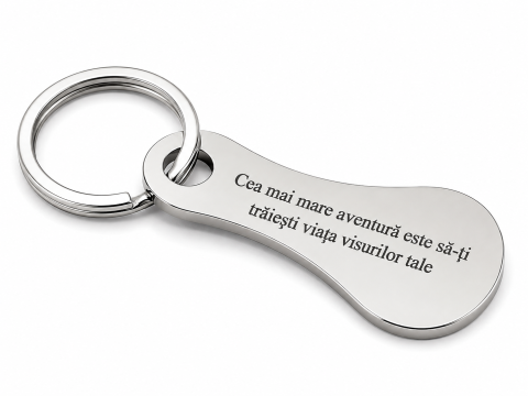 Breloc metalic gravat "Cea mai mare aventura este sa-ti traiesti viata visurilor tale", cu mesaj motivational, argintiu, accesoriu pentru chei, rucsac si geanta [4]