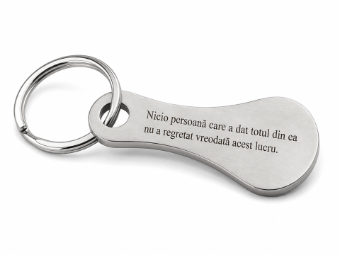 Breloc - Breloc metalic gravat "Nicio persoana care a dat totul din ea nu a regretat vreodata acest lucru", argintiu, accesoriu pentru chei, geanta, rucsac si portofel, cadou motivational
