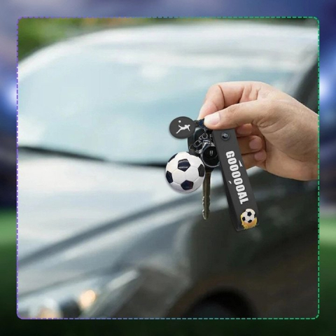 Breloc minge fotbal alb/negru 19,5 cm, minge 3,8 cm, pandantiv sportiv pentru chei, rucsac, geanta si poseta, plastic si metal [2]
