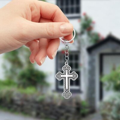 Breloc religios argintiu 10,5 cm cu cruce 5,4 x 3,3 cm, metal filigranat antichizat, port chei pentru femei si barbati sau marturii botez [2]