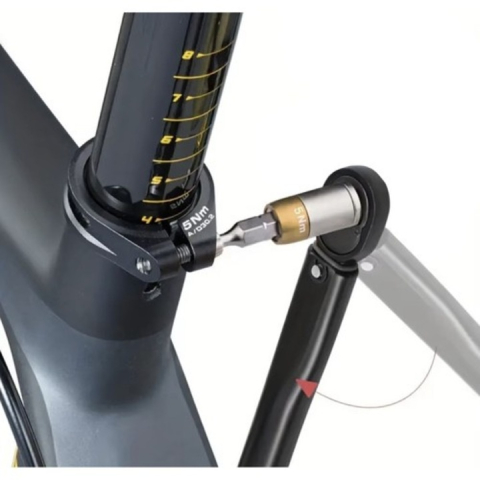 Cheie dinamometrica 1/4, cuplu reglabil 2–24 Nm, lungime ajustabila 25–27 cm, otel, husa inclusa [10]