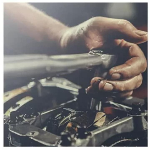 Cheie dinamometrica cu clichet, tija 1/2 inch, otel-crom, cuplu reglabil 42-210 Nm, lungime 46.5 cm, culoare argintie [2]