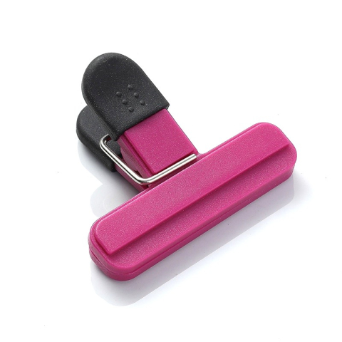 CASA & GRADINA - Clema roz pentru inchiderea pungilor 7.7 x 3.6 cm, reutilizabila, cu arc metalic rezistent si capete cauciucate antialunecare, pentru alimente si organizare