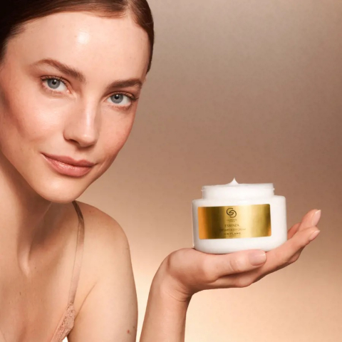 Crema de corp parfumata Giordani Gold Essenza, Oriflame, 250 ml [1]