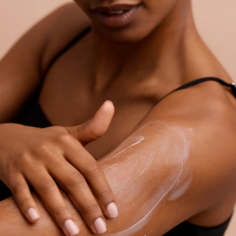 Crema de corp parfumata Amber Elixir, aroma orientala vanilata lemnoasa, 250 ml [1]