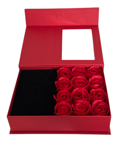 Cutie cadou Love Forever cu 12 trandafiri de sapun si apa de parfum Avon Lov I U pentru femei 50 ml, cadou elegant si rafinat [6]