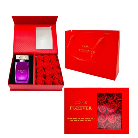 Parfumuri femei - Cutie cadou Love Forever cu 12 trandafiri de sapun si apa de parfum Oriflame Eclat Nuit pentru femei 50 ml, cadou elegant si rafinat