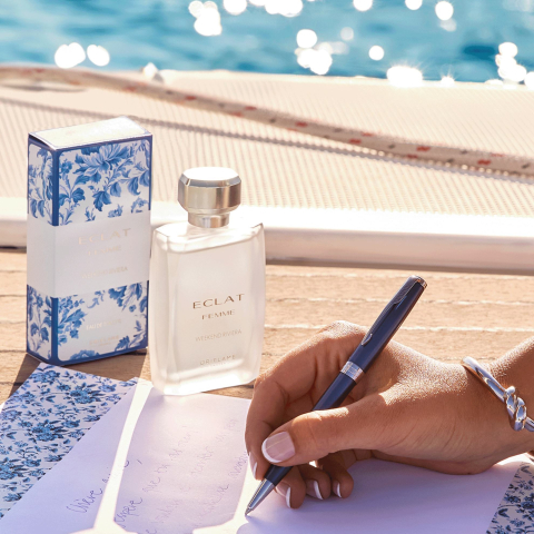 Cutie cadou Love Forever cu 12 trandafiri de sapun si apa de toaleta Oriflame Eclat Femme Weekend Riviera pentru femei 50 ml, cadou elegant si rafinat [8]