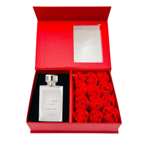 Cutie cadou Love Forever cu 12 trandafiri de sapun si apa de toaleta Oriflame Eclat Femme Weekend Riviera pentru femei 50 ml, cadou elegant si rafinat [12]