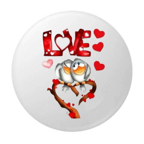 PAPETARIE & BIROTICA - Insigna rotunda Love cu pasarele indragostite, 58 mm, design romantic cu inimi, ac metalic