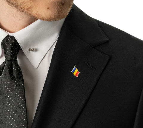 Insigna steag tricolor Romania din metal auriu cu email, model brosa cu ac de siguranta, 20 x 20 mm [4]