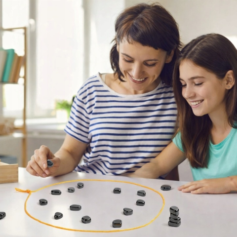Joc de strategie cu 40 pietre magnetice si snur, educativ, pietre 2 cm, pana la 4 jucatori, saculet depozitare, negru [7]