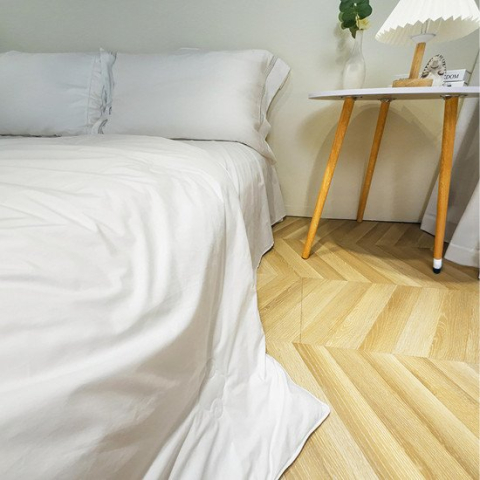 Pilota alba 200x220 cm pentru dormitor, 300 g/m², microfibra cu fibre siliconice, 4 anotimpuri, antialergica, reversibila, lavabila si compatibila cu uscator [6]