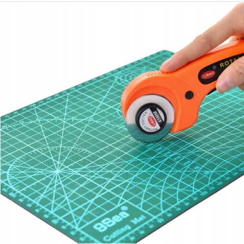 Plansa autovindecabila pentru taiat format A3, fata-verso, grosime 3 mm, scara clara pentru croitorie, crafting, modelism si proiecte DIY, 30x45 cm, verde [1]