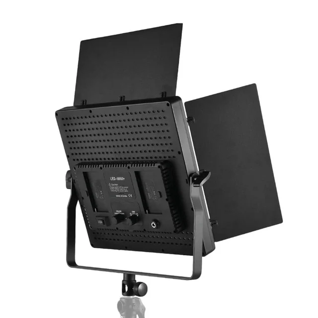 RESIGILAT Kit 2 panouri LED profesionale 660PRO, Bi color, trepiezi 200 cm inclusi, 2x telecomanda, intensitate culori reglabila ( LIPSA GENTI ) [1]