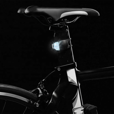 Set 2 lumini bicicleta, din silicon, lumina alba, 3 moduri de iluminare, impermeabile, prindere rapida cu clema, rezistente la praf si ploaie, negru [7]