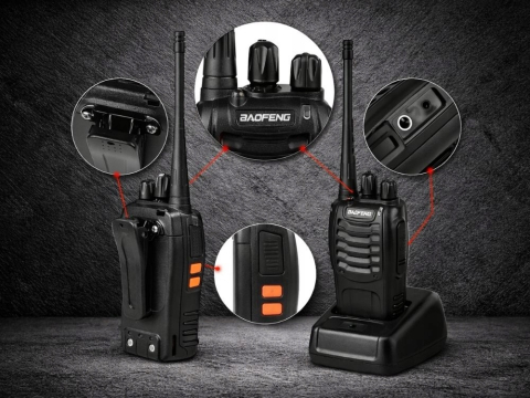 Set 2 statii radio portabile, 16 canale, raza de actiune pana la 8 km, frecventa 400-470 MHz, baterie 1500 mAh, casti si incarcatoare incluse, negru [1]