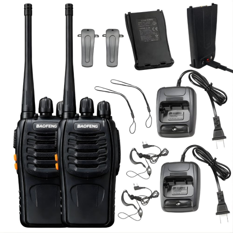 SPORT ȘI ACTIVITĂȚI - Set 2 statii radio portabile, 16 canale, raza de actiune pana la 8 km, frecventa 400-470 MHz, baterie 1500 mAh, casti si incarcatoare incluse, negru