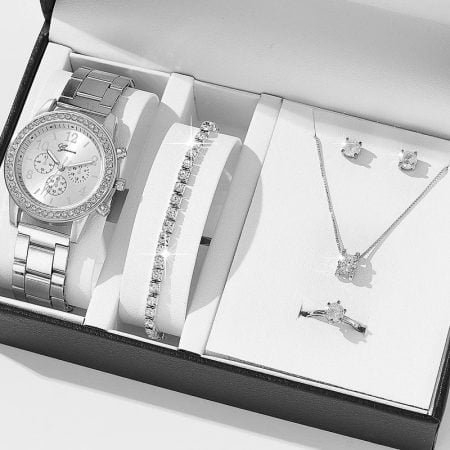 Set Bijuterii Cadou - Set accesorii dama argintiu, ceas de mana quartz, bratara, colier cu pandantiv, cercei, inel si cutie cadou, bijuterii pentru tinute si evenimente