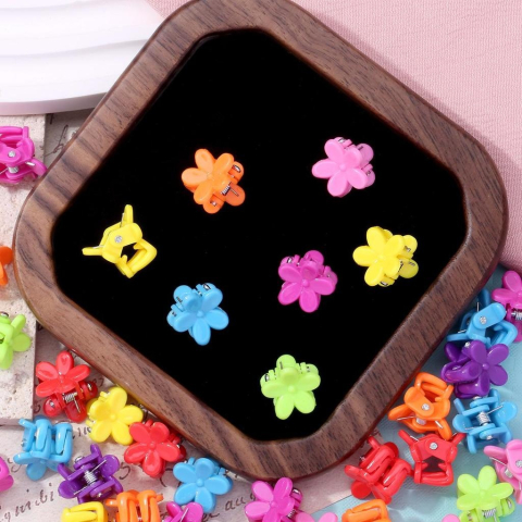 Set accesorii par copii cu cutie organizator, 26 elastice textile 2 cm, 80 elastice cauciuc multicolore si 5 cleme floricele 0.8 cm [11]