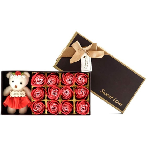 CADOURI - Set aranjament floral cu trandafiri din sapun si ursulet, cutie 24x12 cm, culoare rosu
