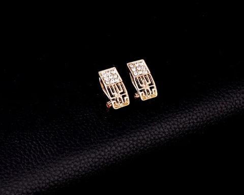 Set bijuterii dama, bratara, inel, cercei, colier, model geometric, auriu, cutie inclusa [2]