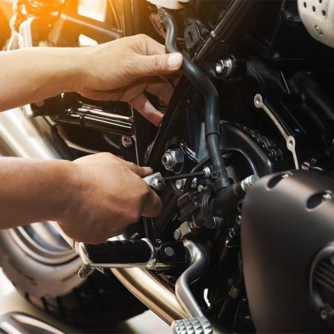 Set chei multifunctionale 16 in 1 pentru bicicleta, cu imbus, surubelnite si chei diverse, compact si portabil, metal, negru-argintiu  Acest set de chei multifunctionale 16in1 este o solutie esentiala [11]