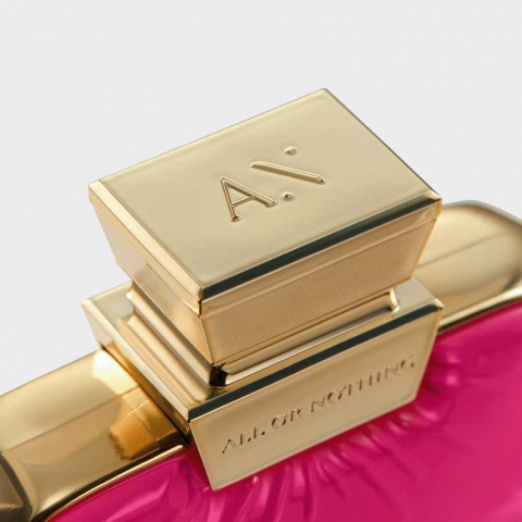 Set complet pentru Ea, parfum de femei All or Nothing Amplified, insotit de insigna Dactylion cu mesaj motivational, cadou un trandafir rosu suflat la baza cu aur [3]