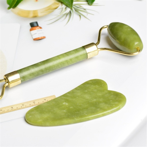 Set Jade Roller si Gua Sha, piatra naturala de jad, verde, masaj facial pentru lifting, relaxare, reducerea cearcanelor si stimularea circulatiei, uz casnic [3]