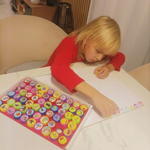 Set stampile pentru copii, 60 piese, 6 culori cu animale si zambete, pentru desen, invatare si activitati creative, multicolor [6]