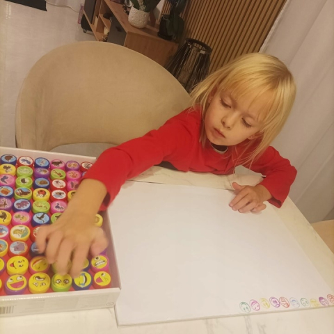 Set stampile pentru copii, 60 piese, 6 culori cu animale si zambete, pentru desen, invatare si activitati creative, multicolor [8]