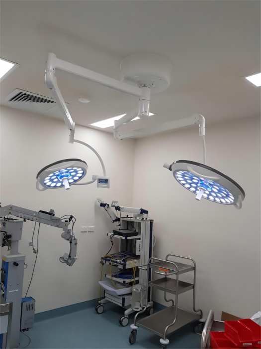 Lampa chirurgicala PowerLED, cu doua brate, montare tavan, 180.000 lux/180.000 lux, E700/700 [4]