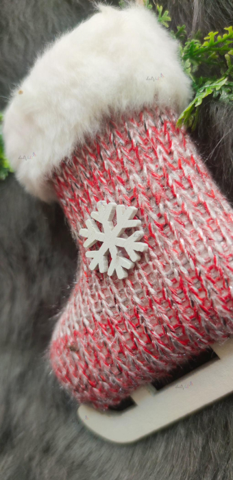 Decoratiune brad patine cu fulg 13cm [2]