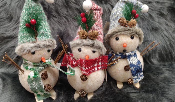 Decoratiune Craciun Om de zapada pe schiuri 32cm [2]