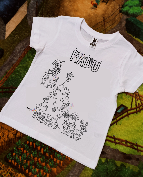 Tricou educativ de colorat Mos Craciun - Furnicuta langa Brad [1]