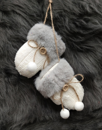 Decoratiune brad manusi [0]