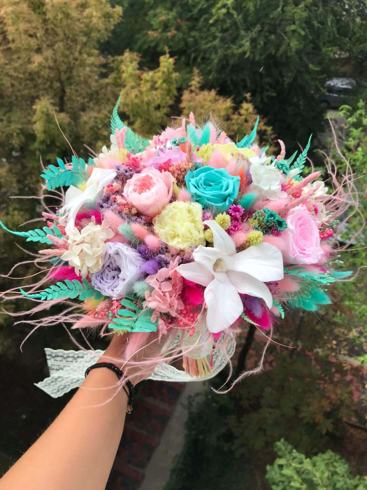 Buchet flori multicolor cu orhidee [4]