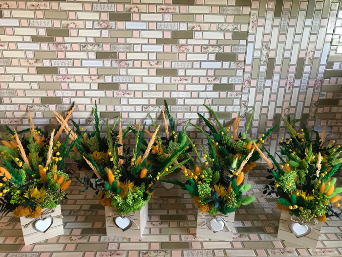 Aranjament de masa floral cu licheni [3]