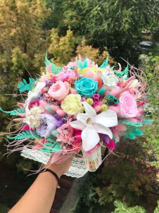 Buchet flori multicolor cu orhidee [5]