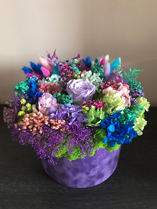 Aranjament floral in cutie catifea [4]