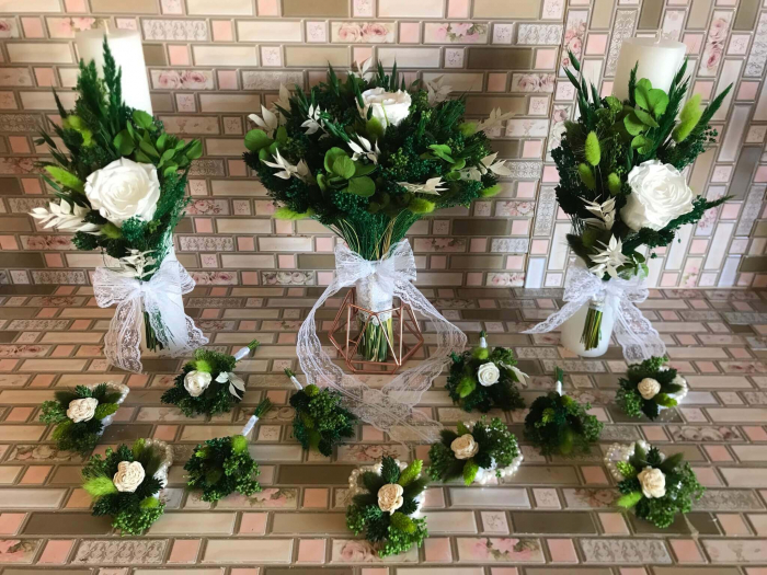 Pachet lumanari nunta + Buchet mireasa+ cocarda si bratari domnisoare de onoare [2]