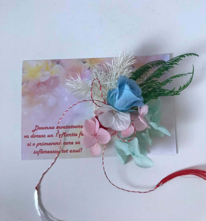 Martisoare din flori naturale uscate - Martisoare handmade