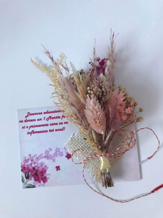 Martisoare din flori naturale uscate - Martisoare handmade
