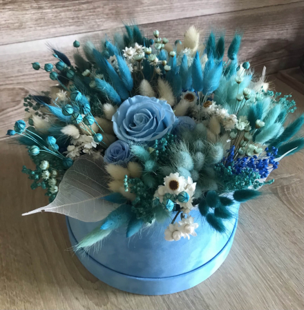 Aranjament cutie licheni - Aranjament floral