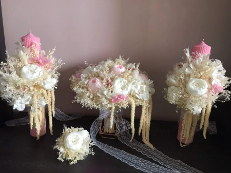 Pachet nunta - Buchet flori si lumanari fagure cu bujori criogenati