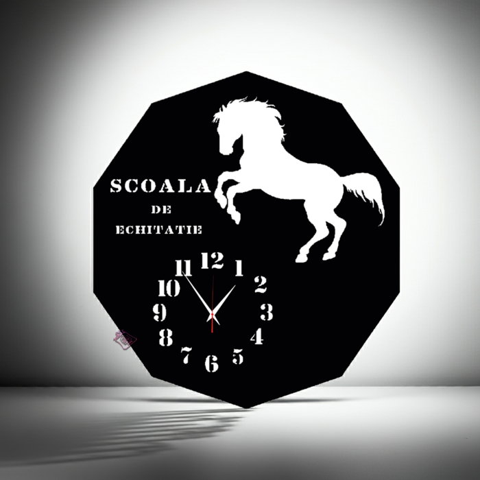 Ceas de Perete Personalizat din Lemn, Tema Echitatie,mod.2 [1]